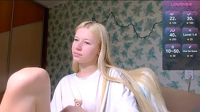 Barbie Blondie online show from March 29, 4:39 pm