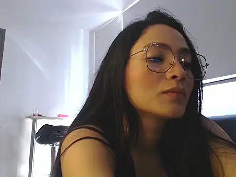 MelanieOficial online show from December 3, 3:25 pm