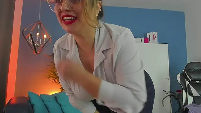 Anto Thompson online show from May 4, 9:40 pm
