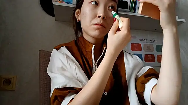 MollyTiger online show from December 20, 5:33 am