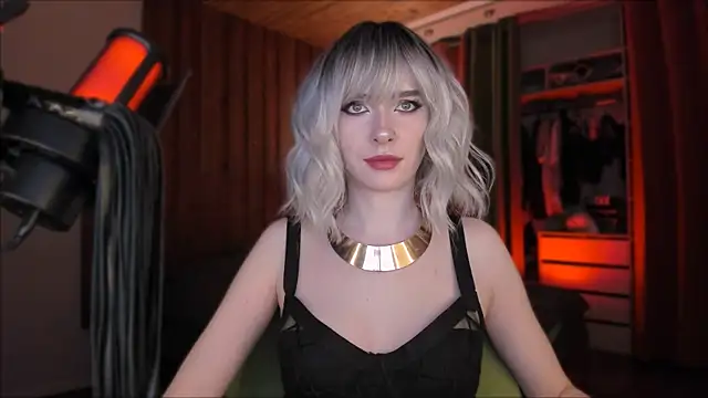 Mistress Iris online show from December 21, 6:45 pm