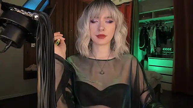 Mistress Iris online show from January 5, 8:56 pm