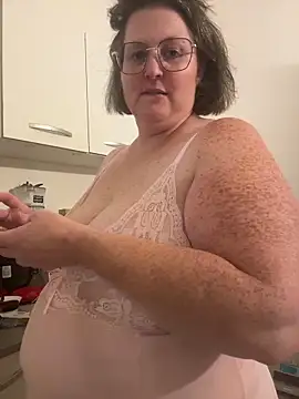 bea french curvy online show from June 20, 8:12 pm