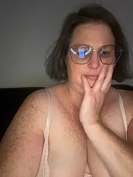 bea french curvy online show from June 26, 8:32 pm