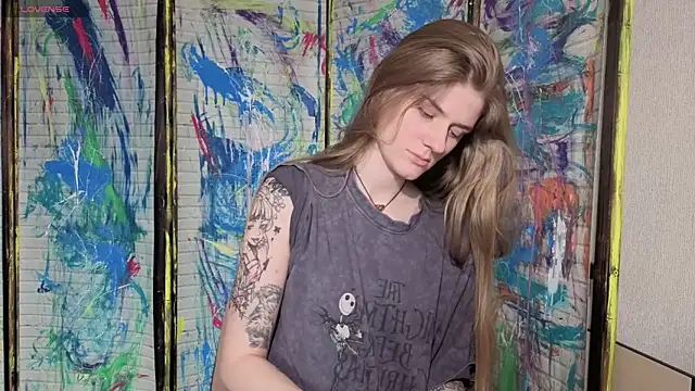 Adell Love online show from May 14, 3:07 pm