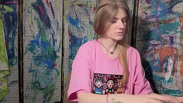 Adell Love online show from May 11, 1:46 pm