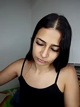 DARKJOLIE7 online show from April 3, 7:23 pm