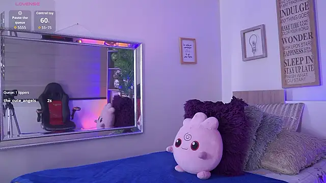 dakotaa 01 online show from March 12, 4:42 pm