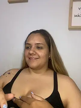 LoreinnFox online show from April 8, 4:47 am