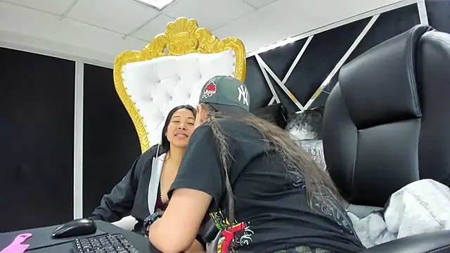 Alyssa Noah online show from December 17, 7:01 am