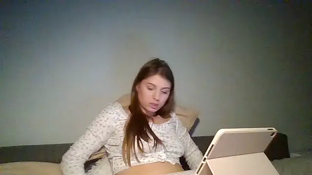 Devil Maiden online show from March 18, 7:30 pm