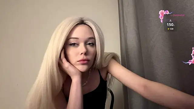 ElyaMur online show from March 28, 7:35 pm