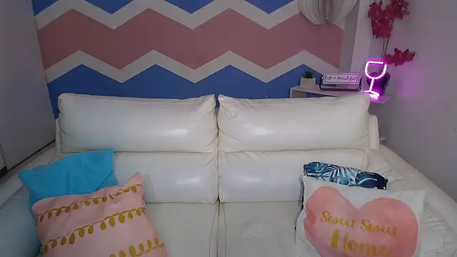 zahira1 online show from February 17, 8:30 pm