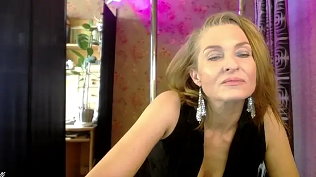 Soniakiss online show from April 13, 2:07 pm