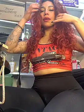 PrettyChloe  online show from May 23, 9:35 pm