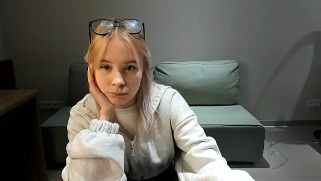 AunclreaVache online show from November 29, 10:19 am