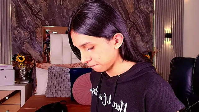 Caroline foster1 online show from March 27, 12:06 pm