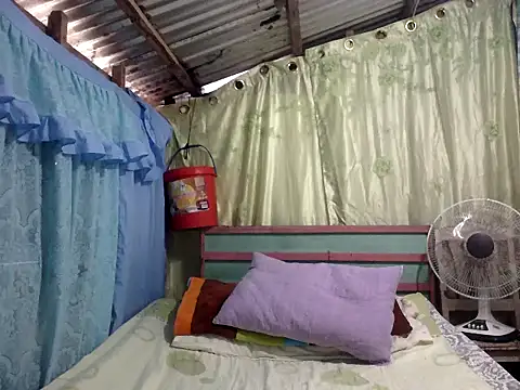 xxdreamgirl69 online show from February 14, 2:13 am