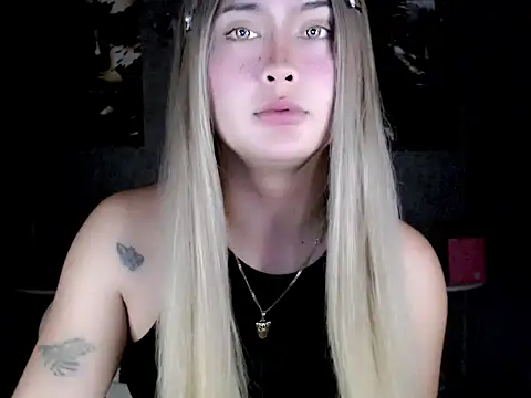urfuckingdoll69 online show from May 22, 9:18 am