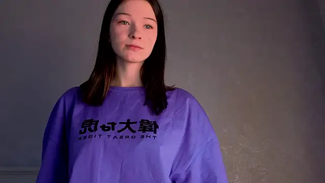 YvonneShames online show from December 17, 12:20 pm