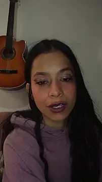 Emma Everett online show from December 19, 1:58 pm