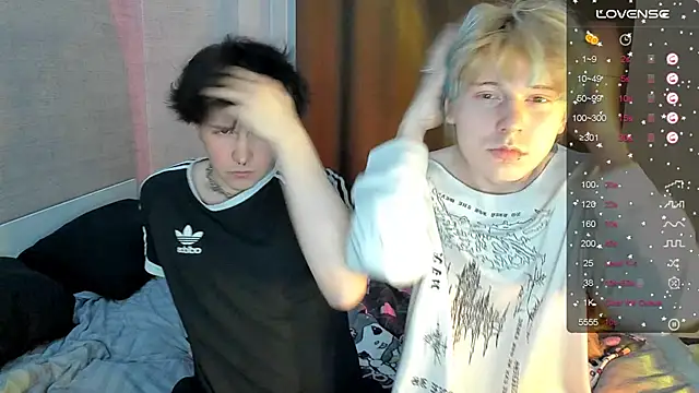 miya meow miku online show from December 13, 8:04 pm