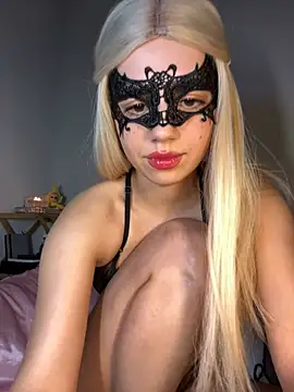 s4rah online show from February 1, 4:11 am