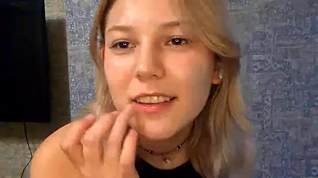 ShinyJules online show from November 29, 2:54 pm