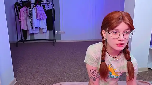 Kitty smalltits online show from November 30, 4:16 am