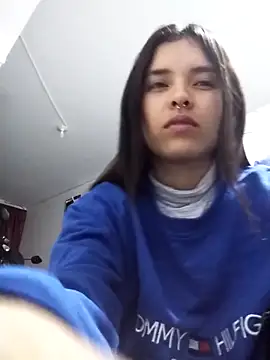 Cherrybombs  online show from May 6, 4:38 am