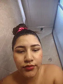 Julia-Blair online show from March 29, 5:01 pm