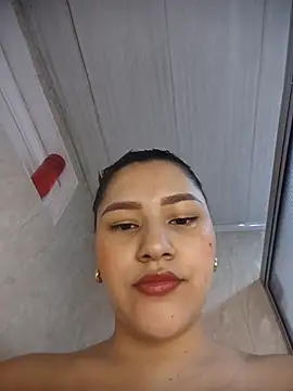 Julia-Blair online show from May 17, 6:29 pm