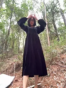 A-ZJunn online show from February 4, 6:49 am