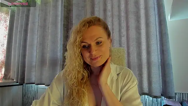 LanaLight x online show from May 20, 12:35 pm