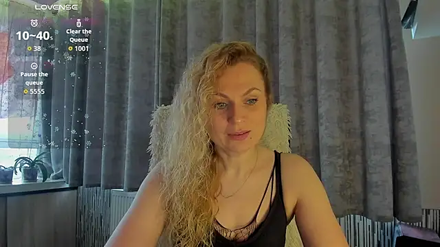 LanaLight x online show from May 18, 4:57 pm