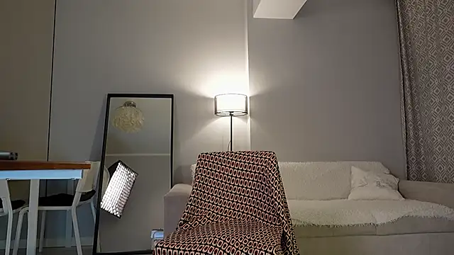 yoursecretloveee online show from December 22, 1:14 pm