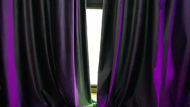 RavenFoxxy online show from January 19, 6:42 am