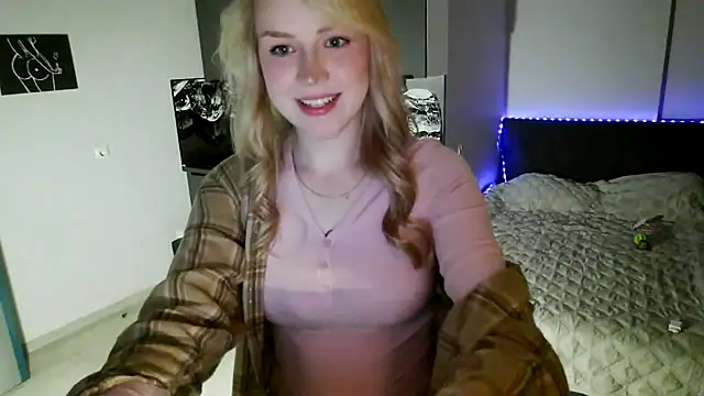 LunaPeony online show from February 27, 5:35 pm