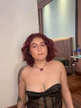 MissSavage  online show from May 17, 8:08 pm