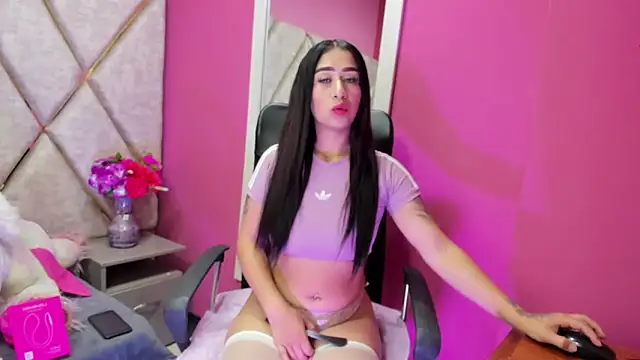 scarletCutee  online show from December 18, 3:55 am