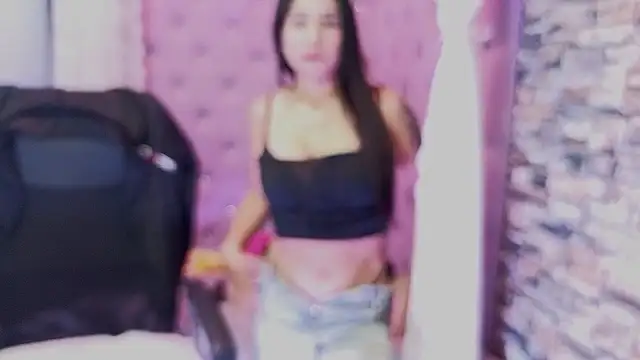 scarletCutee  online show from January 13, 2:32 pm