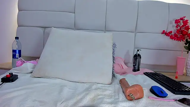 MajoLinares online show from March 15, 7:49 pm