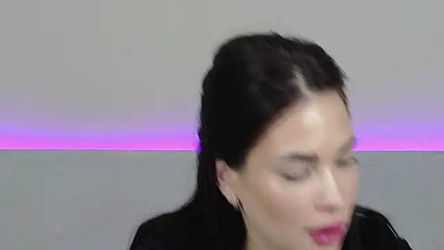 RachaelMils online show from March 22, 8:20 am