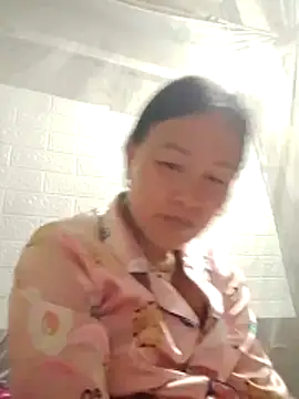 Lili-123k online show from May 8, 5:10 am