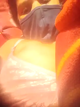 Your-shreya143 online show from January 5, 5:38 pm