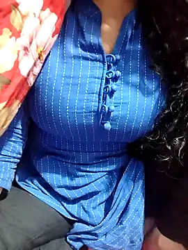 hottyrose69 online show from January 31, 10:41 pm