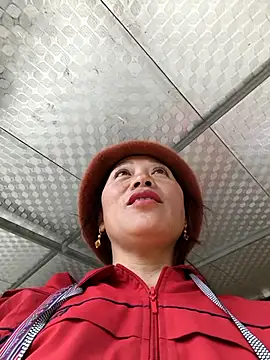 Y-eahi online show from January 11, 5:56 am