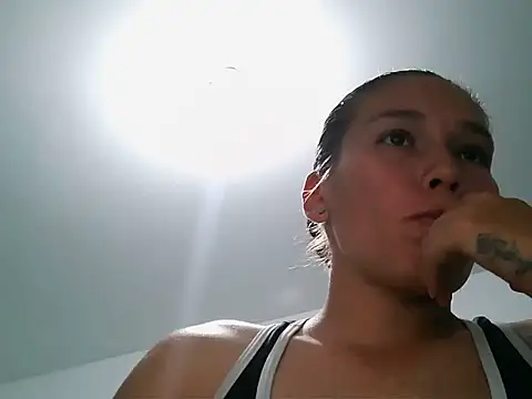 Mia  Valeria online show from December 3, 2:03 am