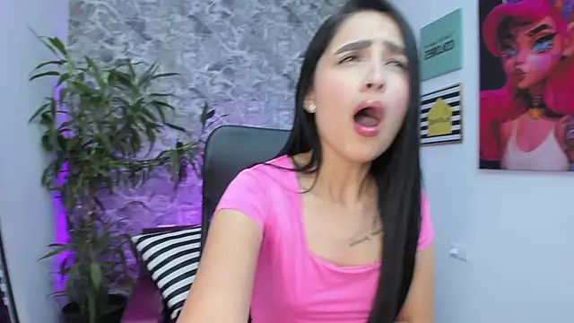 mialiore online show from January 6, 5:38 pm