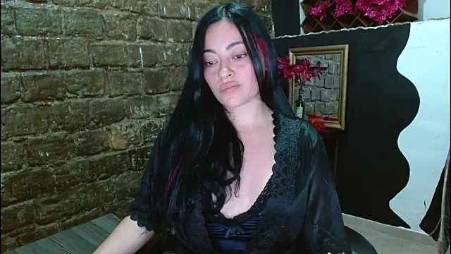 LunaTikka online show from April 28, 1:03 am